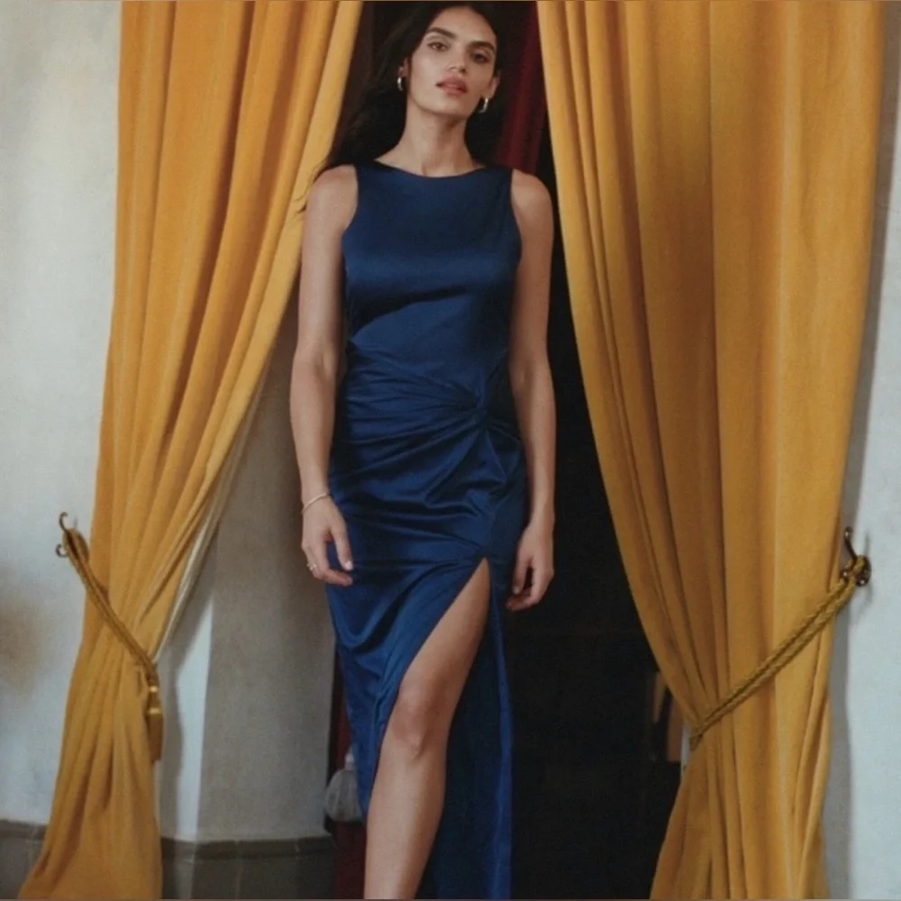 Abercrombie & Fitch Navy Maxi Dress. Size XSP. New with tags